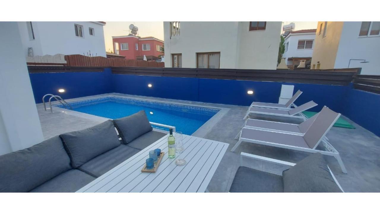 Stylish Villa พาราลิมนี ภายนอก รูปภาพ