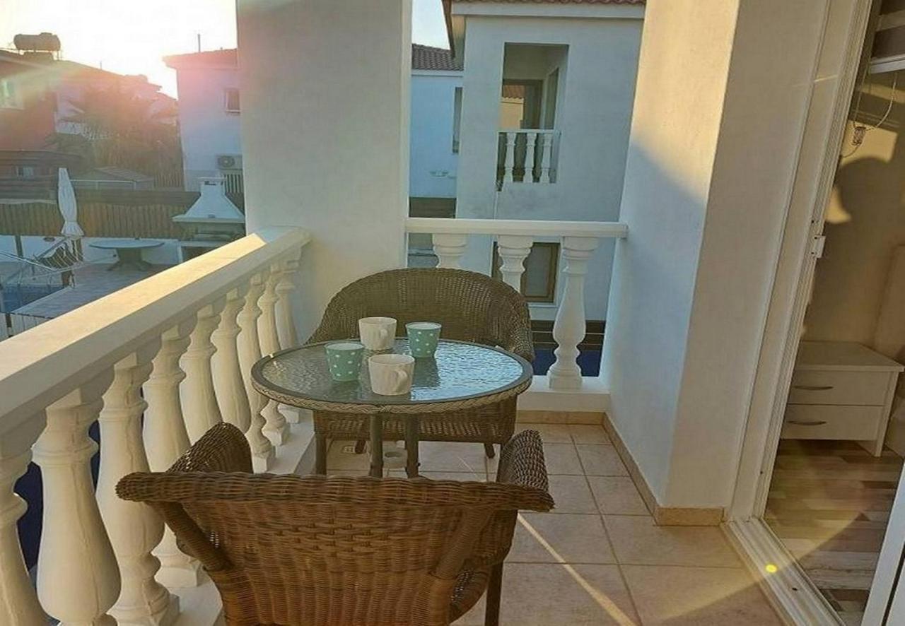 Stylish Villa พาราลิมนี ภายนอก รูปภาพ